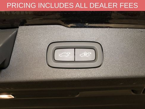 Used 2025 Volvo V60 B5 Cross Country Plus AWD/4WD image 6