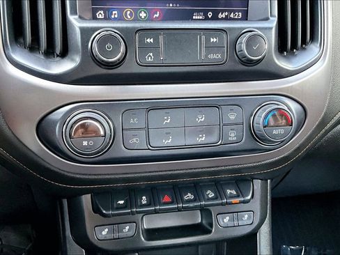 Used 2022 GMC Canyon AT4 image 16