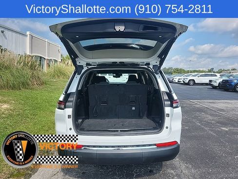 Certified 2022 Jeep Grand Cherokee L Laredo w/ Luxury Tech Group I AWD/4WD image 28