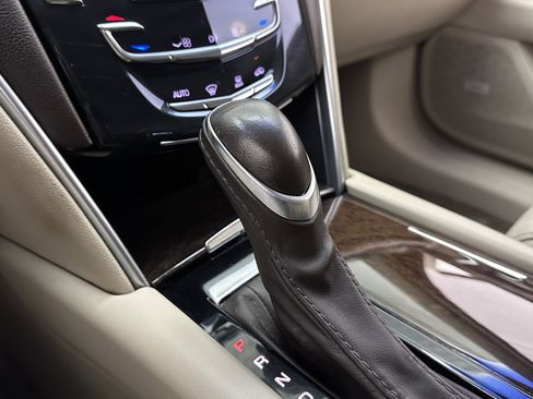 Used 2015 Cadillac XTS FWD image 14