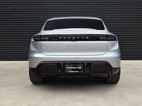 Certified 2025 Porsche Macan 4S Electric image 6