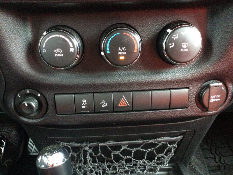 Used 2017 Jeep Wrangler Unlimited Sport AWD/4WD image 27