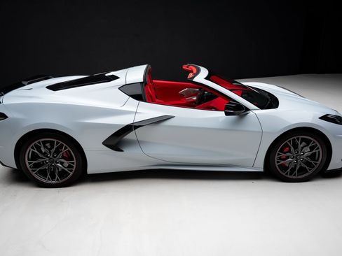 Used 2023 Chevrolet Corvette Stingray Premium Cpe w/ Z51 Performance Package RWD image 37