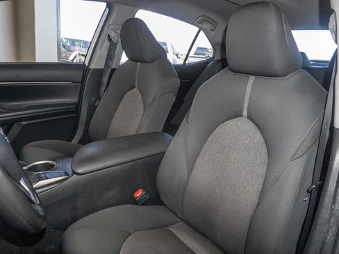 Used 2022 Toyota Camry LE image 23