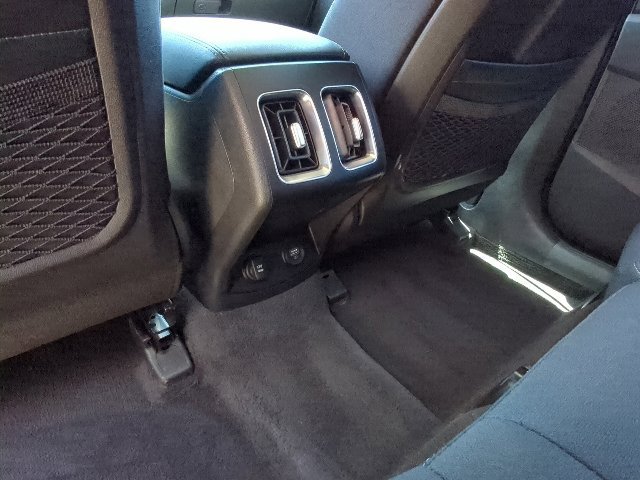 Used 2023 Kia Sorento LX AWD/4WD image 23