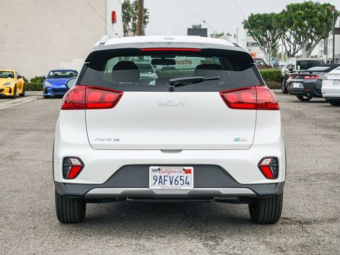 Used 2022 Kia Niro LX image 6