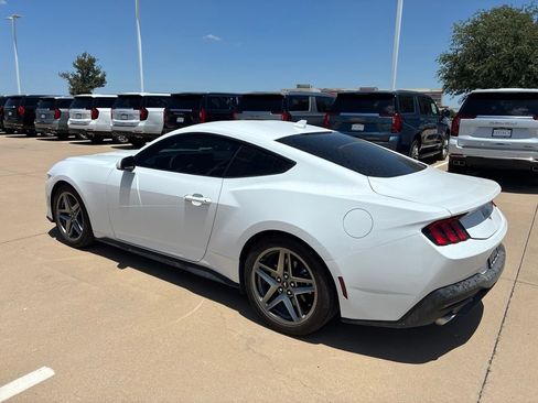 Used 2026 Ford Mustang Premium RWD image 3