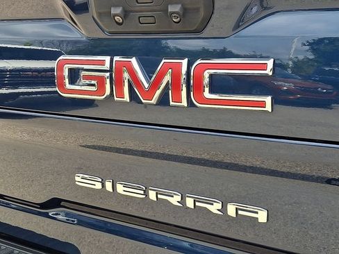 Used 2023 GMC Sierra 2500 AT4 w/ AT4 Preferred Package AWD/4WD image 30
