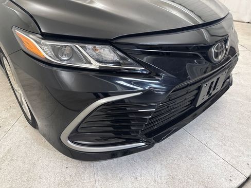 Used 2022 Toyota Camry LE FWD image 13