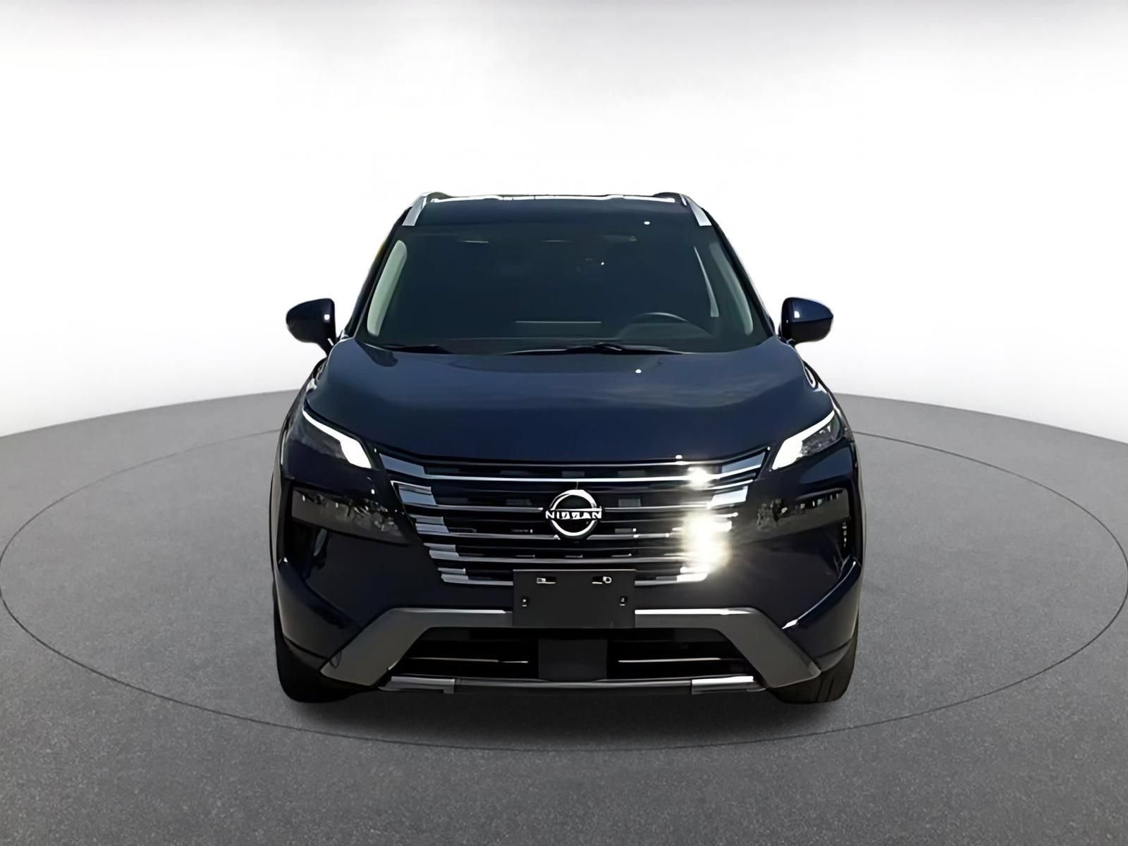 Used 2026 Nissan Rogue SL FWD image 4