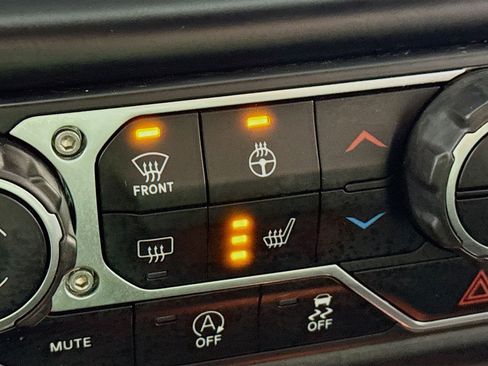 Used 2022 Jeep Wrangler Unlimited Sport image 5