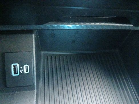 Used 2019 Ford F150 Lariat image 31