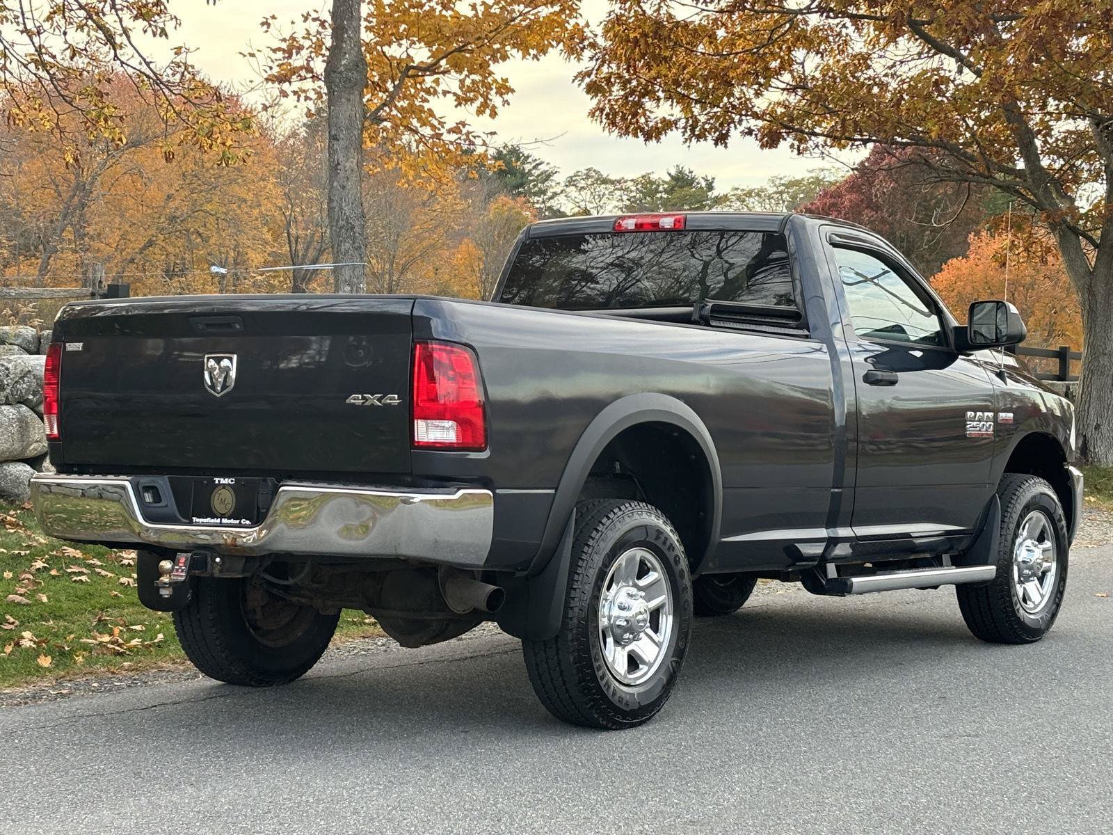 Used 2015 RAM 2500 Tradesman w/ Chrome Appearance Group AWD/4WD image 4