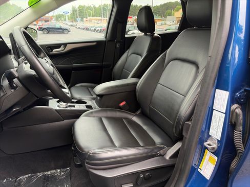 Used 2023 Ford Escape Platinum AWD/4WD image 13
