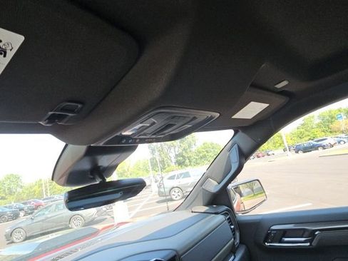 Used 2023 Chevrolet Silverado 1500 ZR2 w/ Technology Package image 46