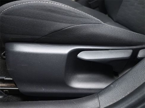 Used 2021 Toyota Corolla SE image 7