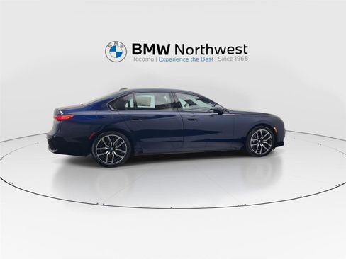 New 2026 BMW 740i xDrive w/ Executive Package image 4