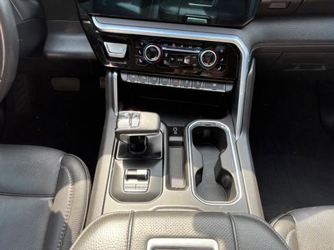 Used 2022 GMC Sierra 1500 Denali w/ Denali Reserve Package image 24