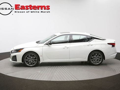 Used 2023 Nissan Altima 2.0 SR FWD image 58