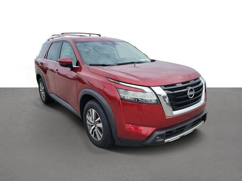 Certified 2023 Nissan Pathfinder SL FWD image 2