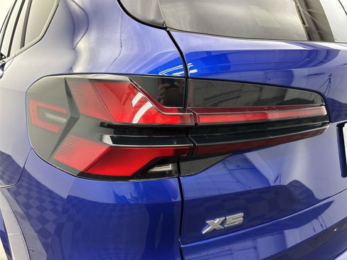 Used 2025 BMW X5 M60i AWD/4WD image 19