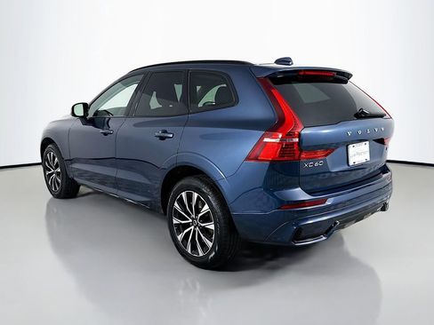 Used 2025 Volvo XC60 B5 Core AWD/4WD image 3