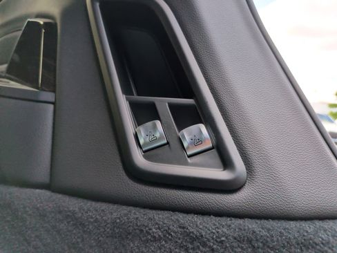 Used 2021 BMW X7 M50i w/ Dynamic Handling Package image 39