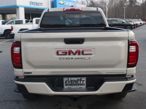 New 2026 GMC Canyon Denali image 6