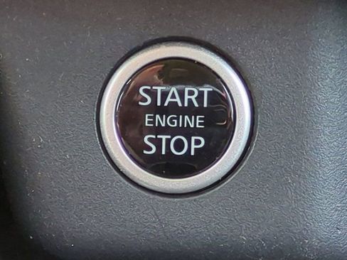 Used 2023 Nissan Rogue S FWD image 27