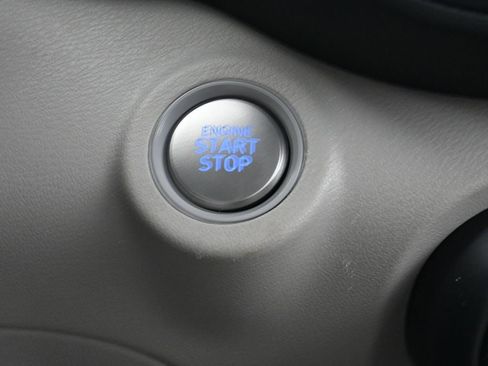 Used 2025 Hyundai Venue SEL image 39