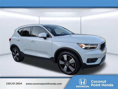 Used 2021 Volvo XC40 T5 Momentum w/ Protection Package Premier