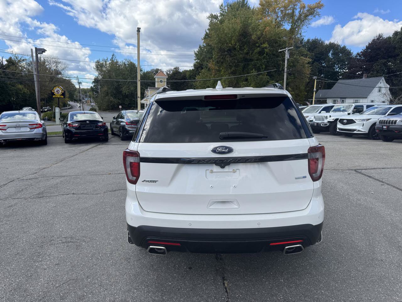 Used 2016 Ford Explorer Sport w/ Equipment Group 401A AWD/4WD image 11