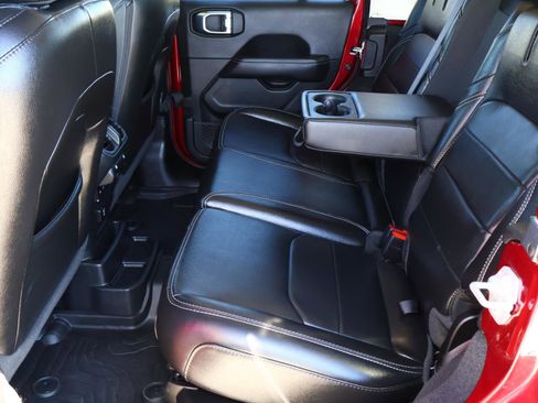 Used 2022 Jeep Wrangler Unlimited Sahara w/ Cold Weather Group image 21