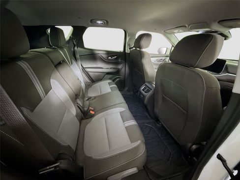 Used 2024 Chevrolet Blazer LT w/ Convenience Package image 18