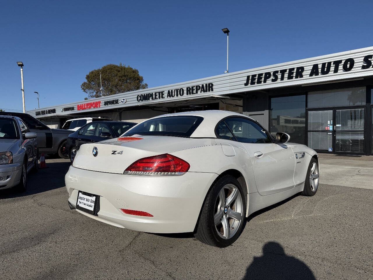 Used 2014 BMW Z4 sDrive28i w/ Technology Package RWD image 4
