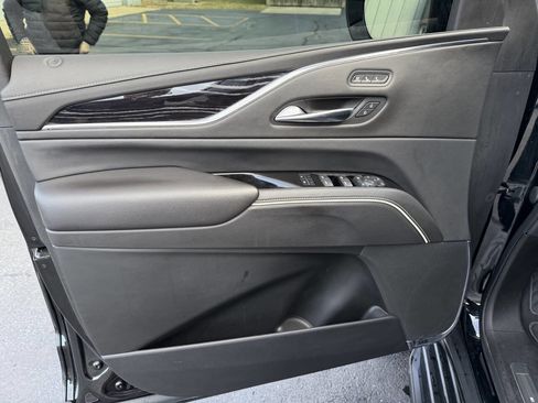 Used 2021 Cadillac Escalade Sport w/ Driver Assist Tech Package image 20