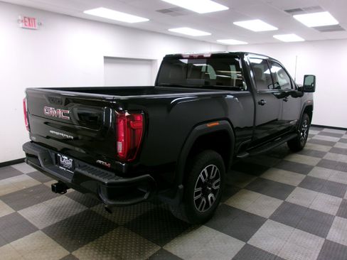Used 2021 GMC Sierra 2500 AT4 w/ AT4 Premium Plus Package AWD/4WD image 2