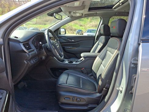 Used 2023 GMC Acadia AT4 w/ Technology Package AWD/4WD image 13