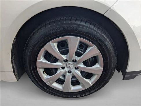 Used 2024 Toyota Corolla LE image 19