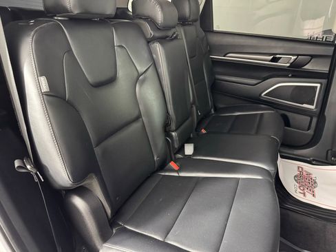 Used 2024 Kia Telluride LX image 35
