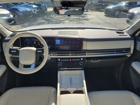 Used 2025 Hyundai Santa Fe SEL image 25