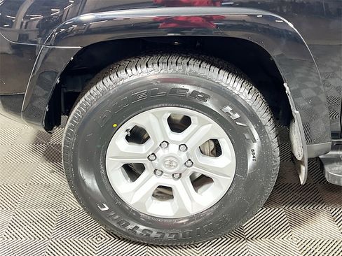 Certified 2024 Toyota 4Runner SR5 Premium image 29