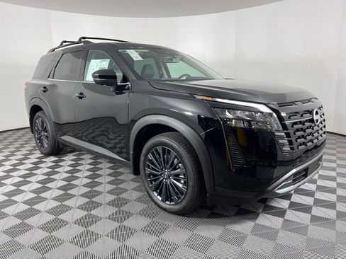 New 2026 Nissan Pathfinder SL w/ SL Premium Package AWD/4WD image 3