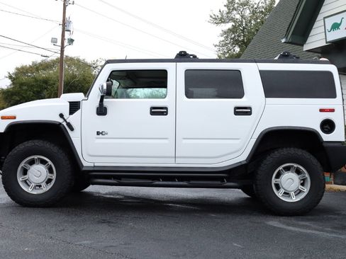 Used 2003 HUMMER H2 w/ Preferred Equipment Group image 2