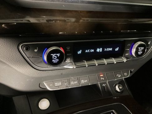 Used 2018 Audi Q5 2.0T w/ Premium Plus Package image 16