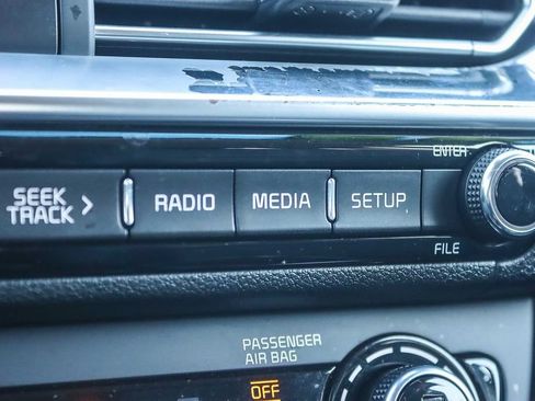 Used 2022 Kia Niro EX Premium image 30