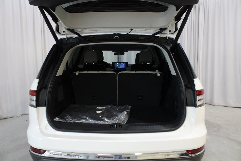 New 2026 Lincoln Aviator AWD image 31