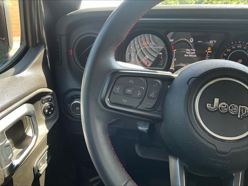 Used 2024 Jeep Wrangler Unlimited Rubicon AWD/4WD image 11