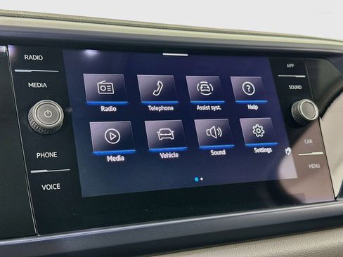 Used 2023 Volkswagen Taos SE image 14