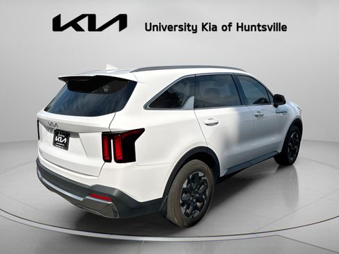 Used 2024 Kia Sorento S FWD image 8